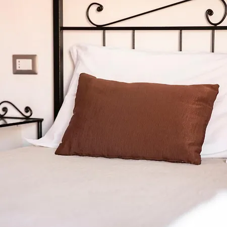 La Torre Del Pozzo Guest house *